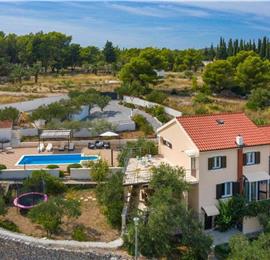 6 bedroom villa with pool in Milna, Brac Island sleeps 11